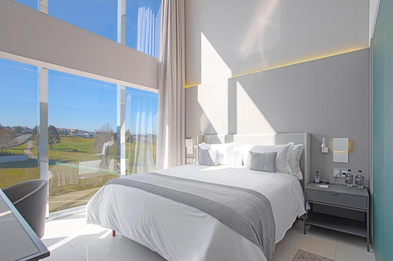 Suryaa Hotel Pinhais, Curio Collection By Hilton Exterior photo