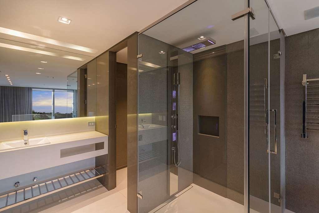 Suryaa Hotel Pinhais, Curio Collection By Hilton Exterior photo